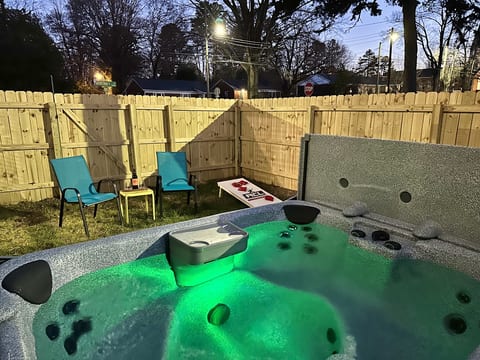 Turn on the lights and the jets and enjoy a perfect evening soak in the hot tub! Note: Quiet hours after 10pm. Excessive noise will not be tolerated as part of our good neighbor policy.