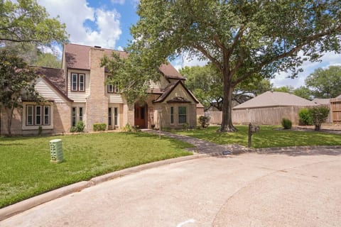 Front entrance, view 2