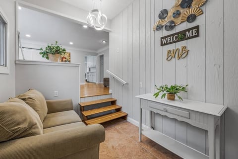 Comfy Homestay-Private Backyard-near St Paul