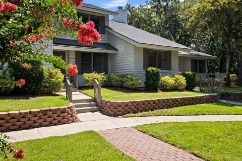 Villa in Shipyard Plantation