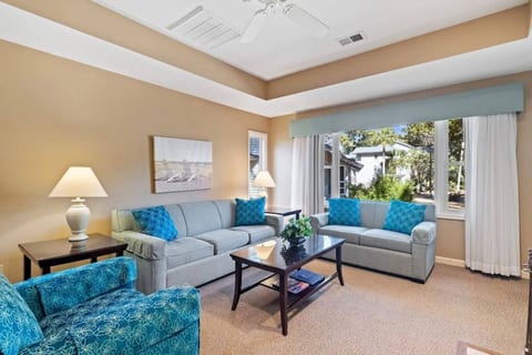 Villa in Shipyard Plantation
