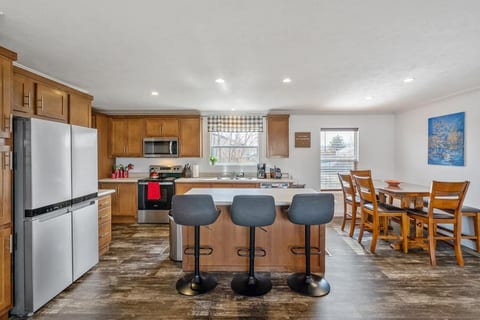Open concept with simple, stylish finishes and warm colors makes for a relaxing space.