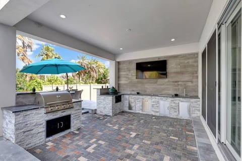 Luxury Waterfront Villa w/ Pool, Jacuzzi