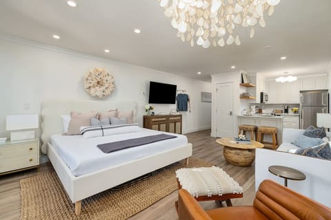 KC Coastal • 30A Studio w/ King • Steps to Gulf