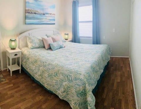 Bedroom 1 - King size
