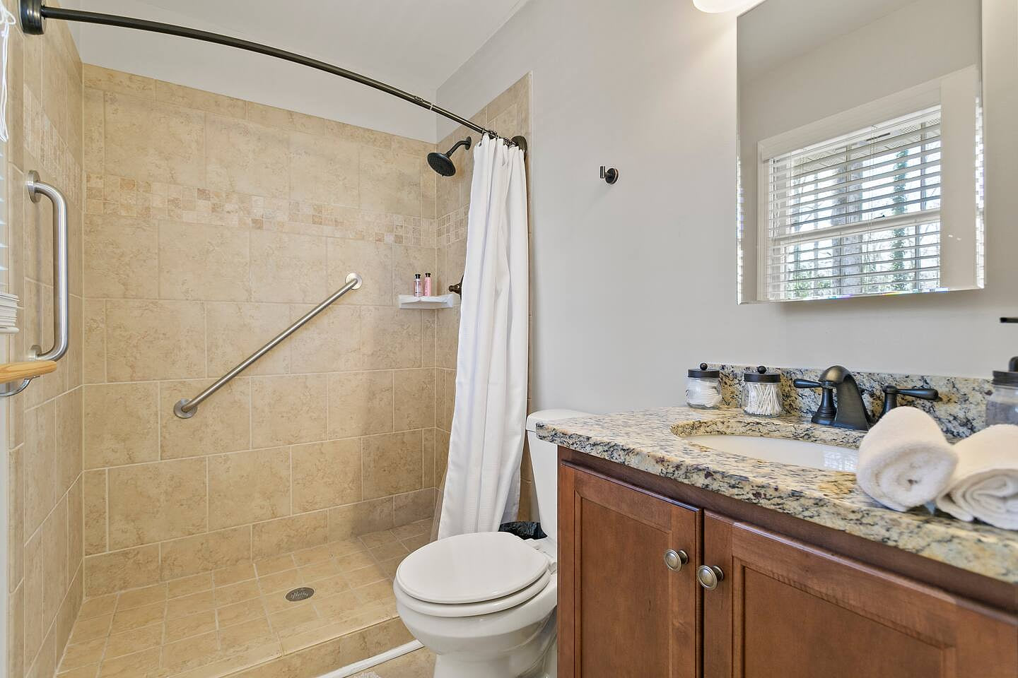 Marietta GEM/ Pet friendly/Theatre Room