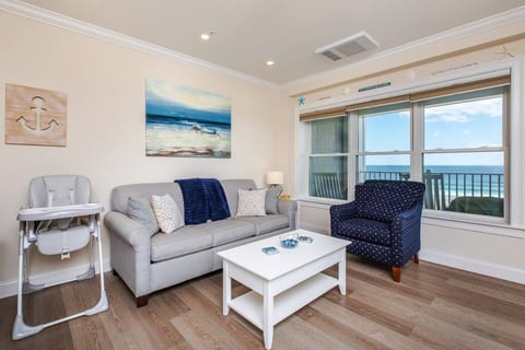 5th Floor Luxury Oceanfront Condo - Epic Views!
