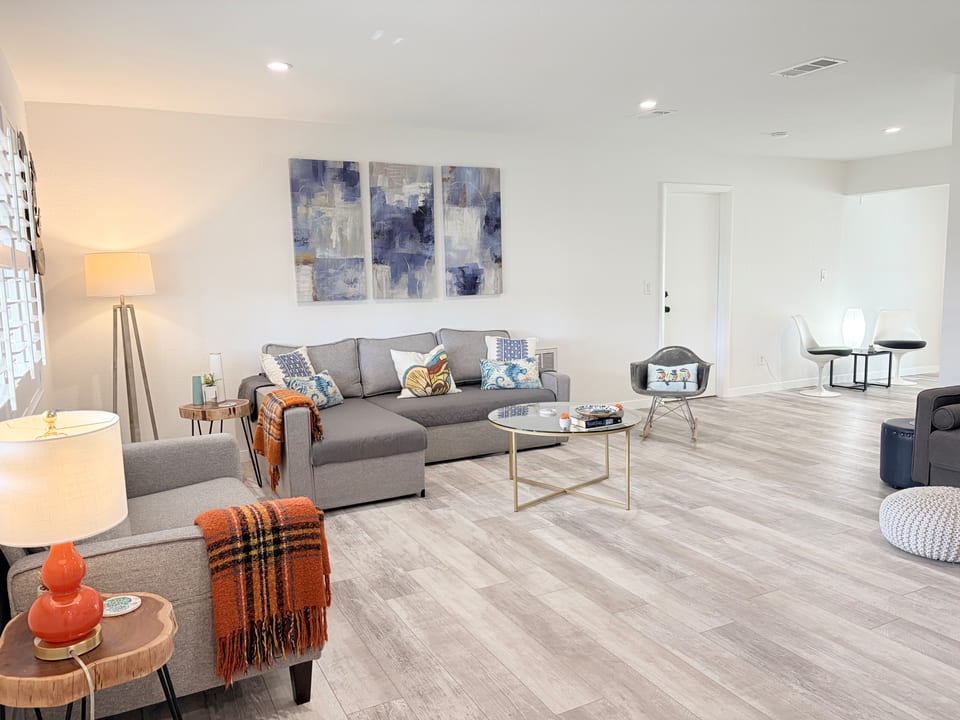 Beachside House with pool, pet friendly - Indialantic