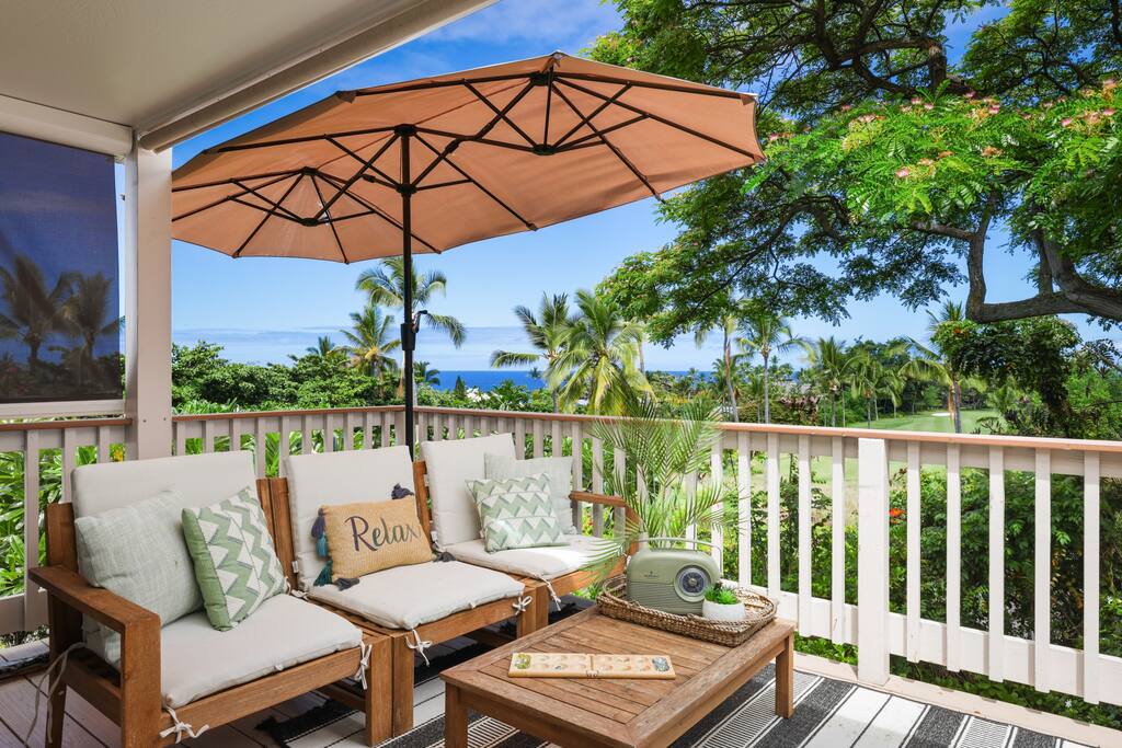 "You can see the sunset over the ocean!"-Kristin - Oceanview Kona Condo | A/C, 2 Lanais, Near Golf - Kona
