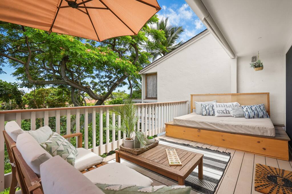 Oceanview Kona Condo | A/C, 2 Lanais, Near Golf