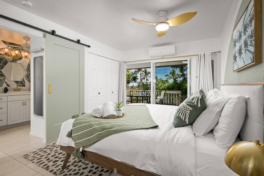Oceanview Kona Condo | A/C, 2 Lanais, Near Golf