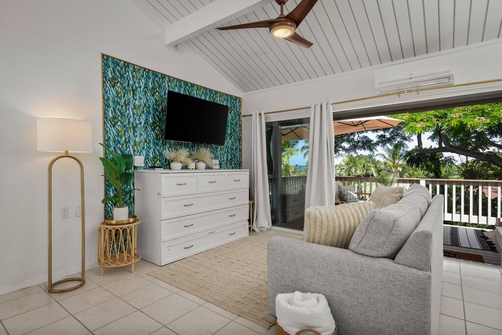 Oceanview Kona Condo | A/C, 2 Lanais, Near Golf