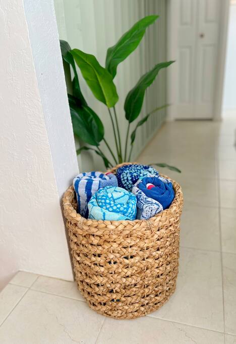 Towels, beach chairs, etc. We've got you covered. - Oceanview Kona Condo | A/C, 2 Lanais, Near Golf - Kona