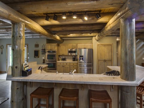 Silver Pine Lodge