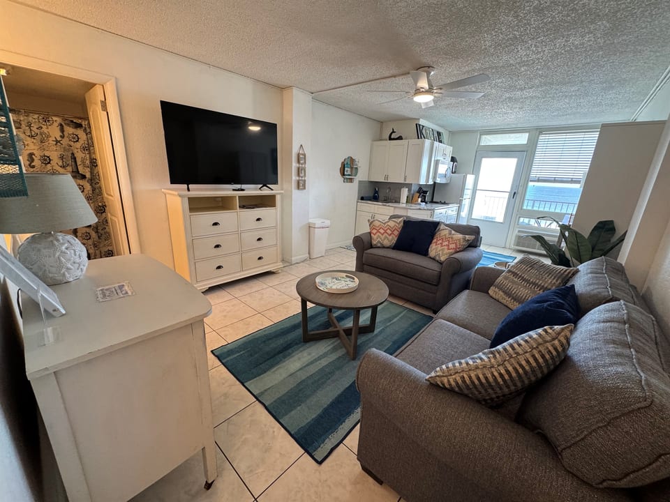 Direct ocean front view 1 bedroom 2 Pools Ocean Jewels - Daytona Beach Shores