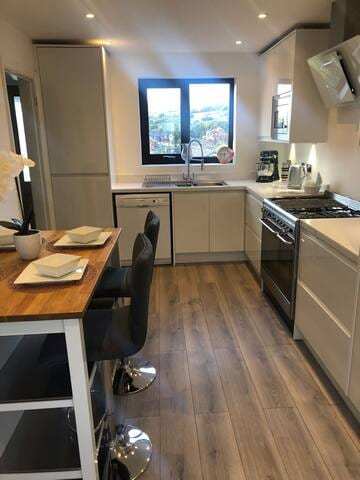 Rivington View. Modern 3 bed with stunning views