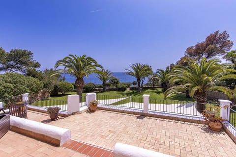 Casa Cigala - Stunning Seafront Villa 16 sleeps