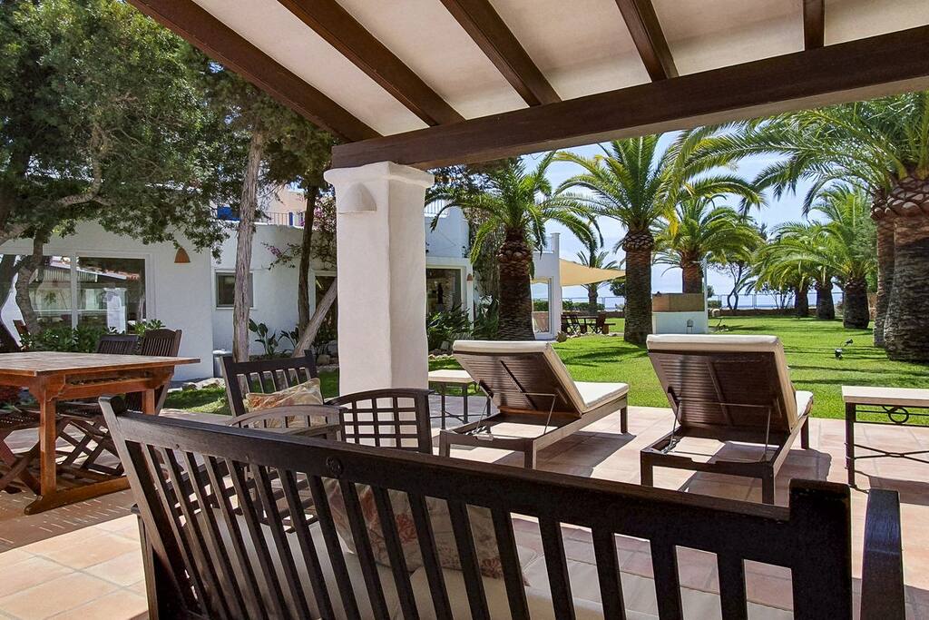 Casa Cigala - Stunning Seafront Villa 16 sleeps - Santa Eulària des Riu