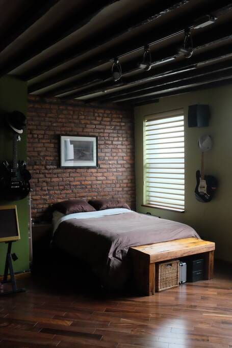 East Village Loft with Piano & Patio