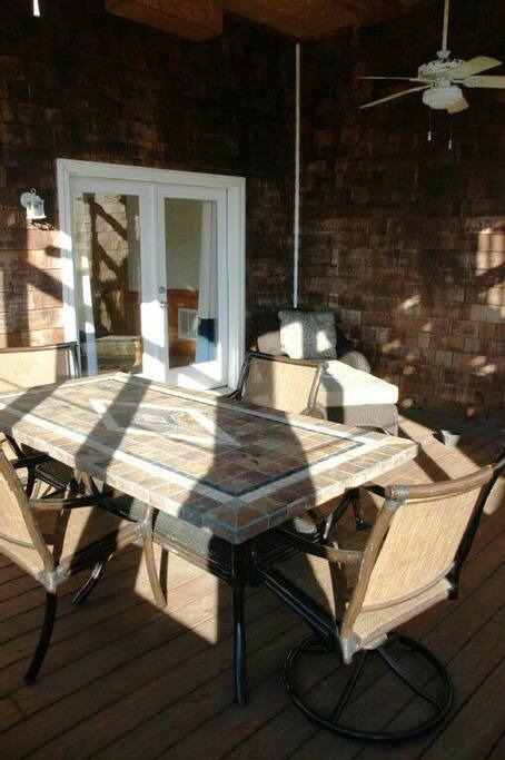 Screened in Dining--Downstairs - Private,10 acre, estate-sound view, close to beach - Carova