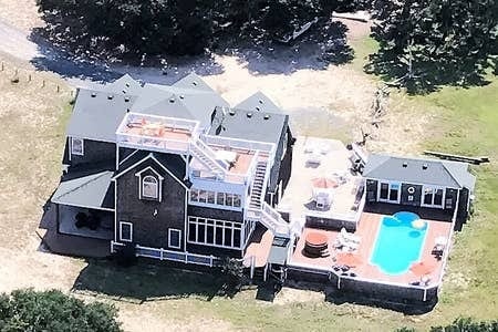 Private,10 acre, estate-sound view, close to beach