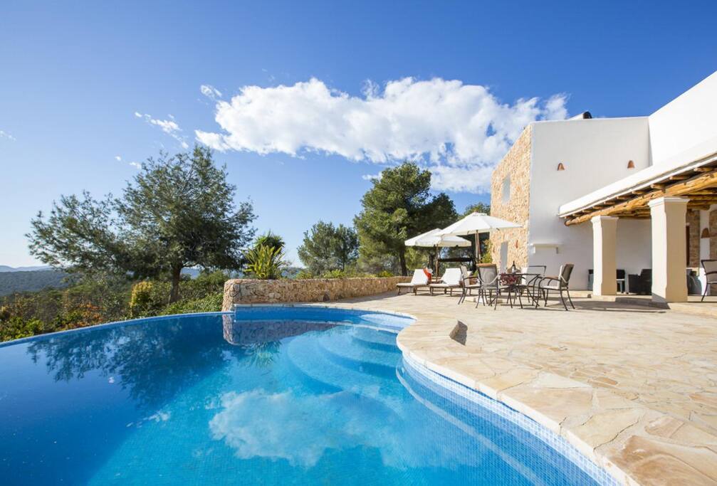 Panoramic Sea view Villa with infinity edge pool - Santa Eulària des Riu