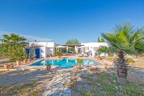 Ibiza Villa with pool - 5 min by car to Ibiza town