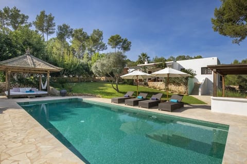 Hip & Chic Santa Gertrudis Villa 10P - 5min