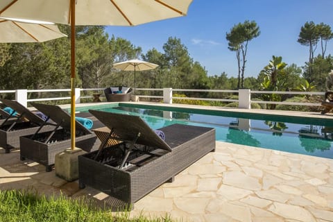 Hip & Chic Santa Gertrudis Villa 10P - 5min