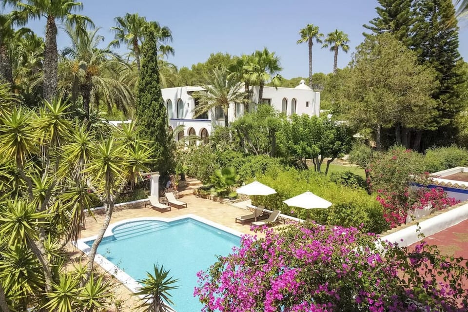 Bohemian Style Finca with tennis and 12 sleep - Sant Joan de Labritja