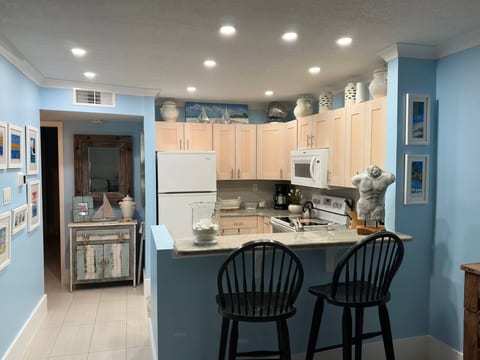 Fully equipped kitchen