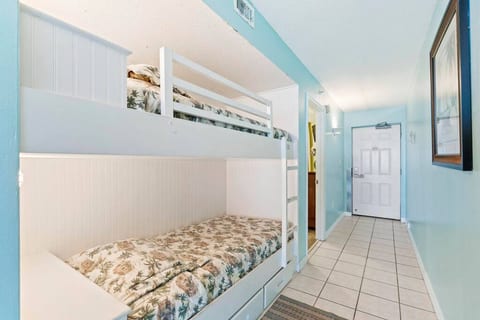Seaside Serenity: Destin Getaway