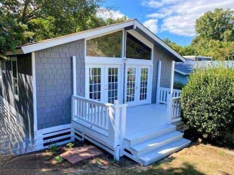 Sail Cove - A cozy Colington Cottage