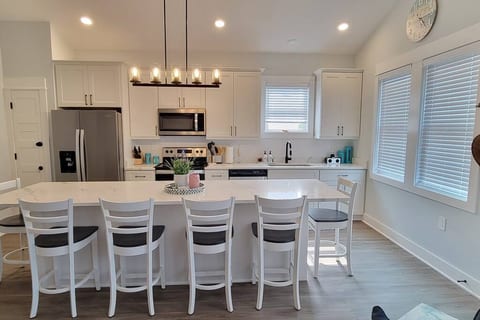 LA Bella Beach House (2 BR)
