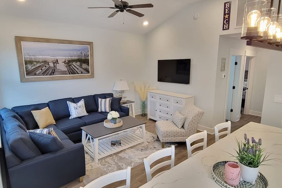 LA Bella Beach House (2 BR) - Corolla