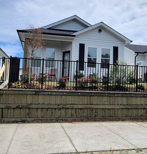 LA Bella Beach House (2 BR)