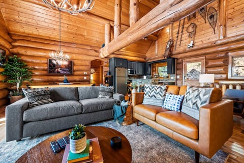 Lodge Mahal - Luxe True Log Cabin - Amazing Views