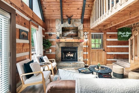 Recently updated/renovated modern cabin