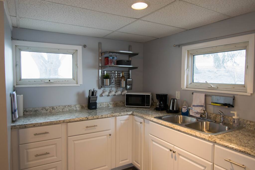 The kitchen is stocked with some essentials to make your stay more comfortable!

Please note that exact colors/types of towels, coffee, etc may vary over time. - Laurel Mountain 2 bed/1 bath - Ski & Golf! - Boswell