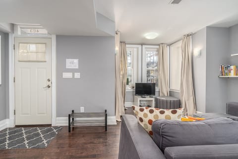 Exposed Brick Ground Floor Apartment (No Stairs)