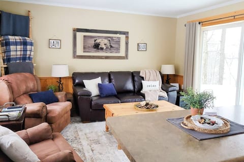 Lazy Bear on Lake Tomahawk - Dock Space Available