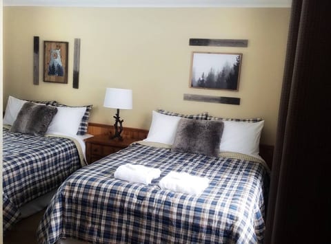 Lazy Bear on Lake Tomahawk - Dock Space Available