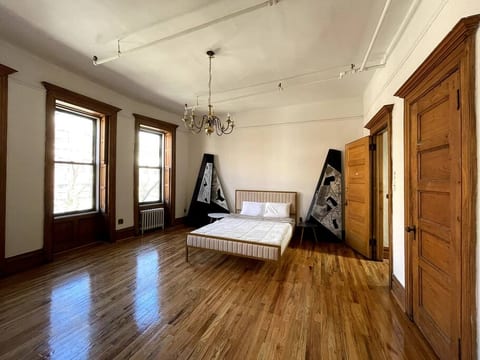 Deal! Cool unit in brownstone