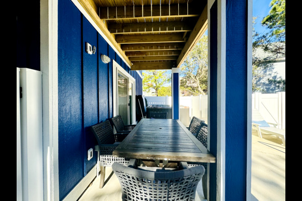 Outdoor sitting area
