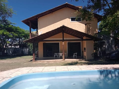 Large 4 bedroom house with pool in Florianópolis