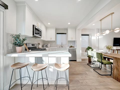Absolutely Gorgeous Renovated Home 5mi to Disney