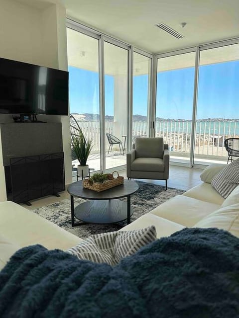 Costa Divina Golf/Beachfront 1 KingBed-oceanview