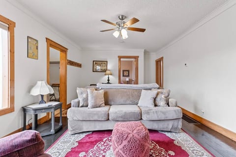 Dover Dreamer-Private, BBQ, Firepit, Fireplace
