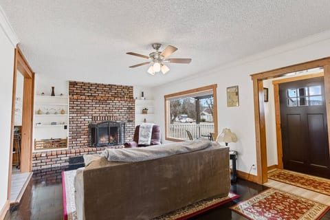Dover Dreamer-Private, BBQ, Firepit, Fireplace