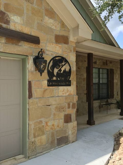 La Hacienda Rio welcomes you.